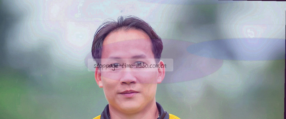 深蓝底上由切角矩形与细线框层叠构成的抽象几何图形，荧光绿作为唯一点缀色